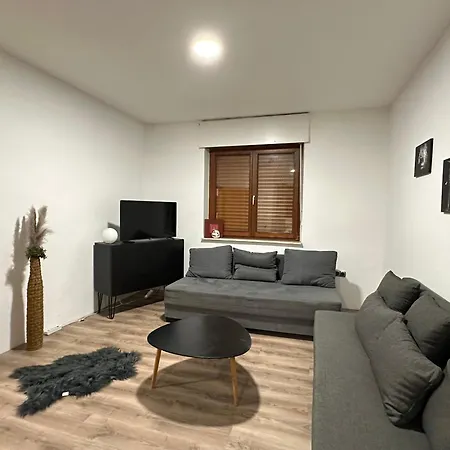 Duisburg Feelhome, Flughafen Nah, 6 Personen, Badewanne, Zentral, Wifi, Ground Floor Exterior photo