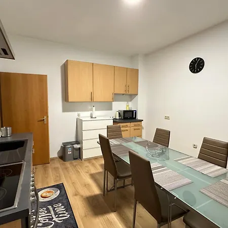 Duisburg Feelhome, Flughafen Nah, 6 Personen, Badewanne, Zentral, Wifi, Ground Floor Exterior photo