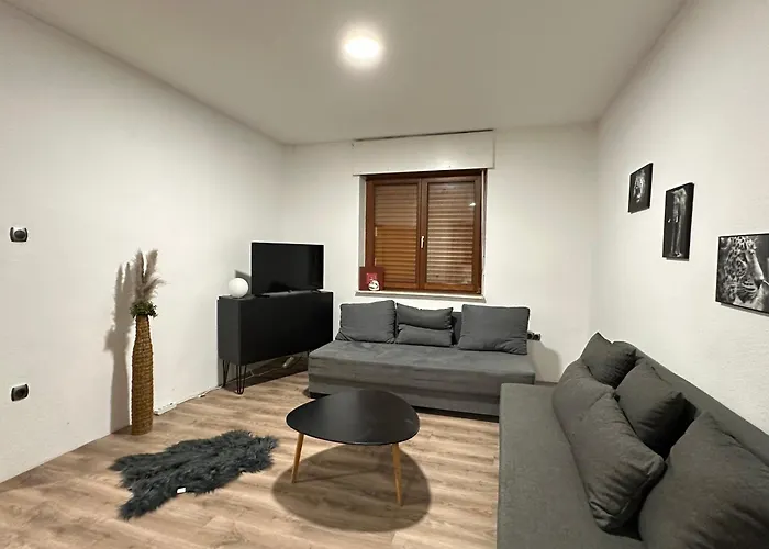 Duisburg Feelhome, Flughafen Nah, 6 Personen, Badewanne, Zentral, Wifi, Ground Floor