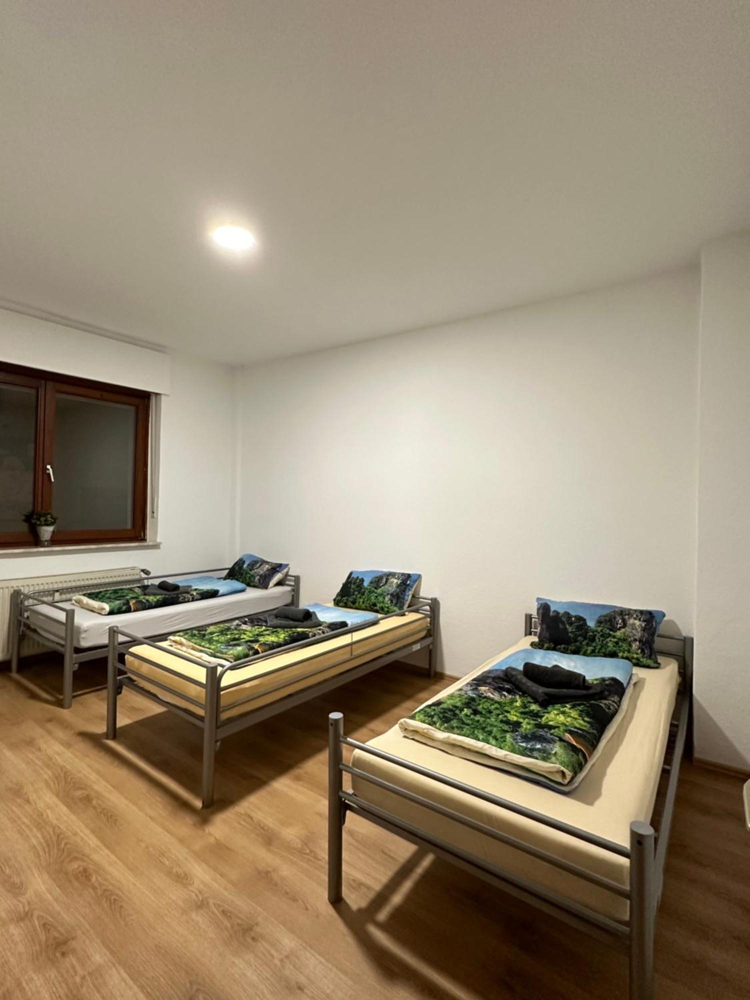 Appartement Feelhome, Flughafen Nah, 6 Personen, Badewanne, Zentral, Wifi, Ground Floor Duisburg